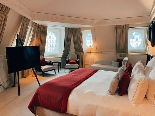 Comment réserver un hôtel en ligne ou par téléphone ?