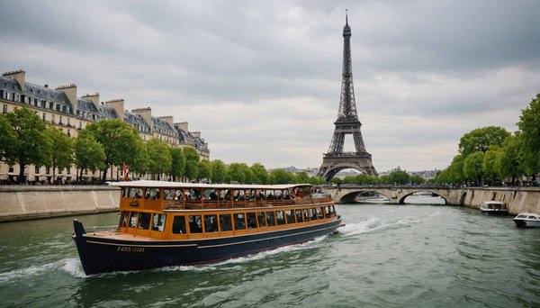 Découvrez le charme des visites en bateau mouche paris